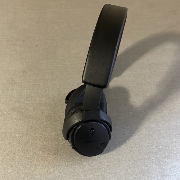 Bose Headphones - Picture 4 of 4